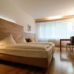 Apartahotel Petul Am Ruhrbogen 3*