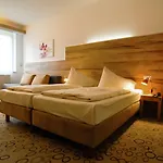 Apartahotel Petul Am Ruhrbogen 3*