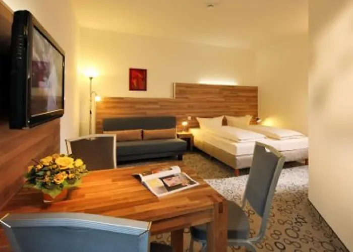 ペトゥル アム ルーボーゲン 3*