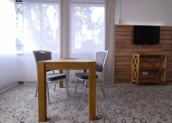 アパートホテル ペトゥル アム ルーボーゲン ボーフム